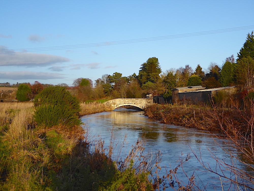 image of bridge over river eden fife